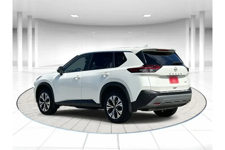 $19978 : Nissan Rogue 2023 SV 4dr Cro image 2