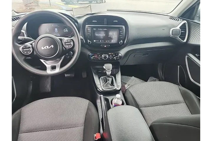$17597 : Kia Soul 2024 S 4dr Crossove image 5