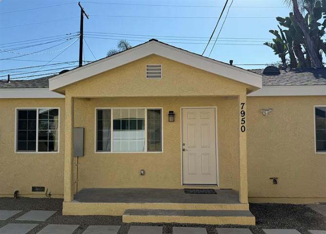 $2500 : SINGLE FAMILY RESIDENCE Downey image 1