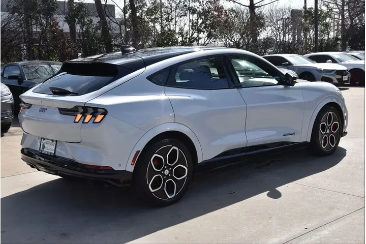 $37495 : Ford Mustang Mach-E 2023 AWD image 6