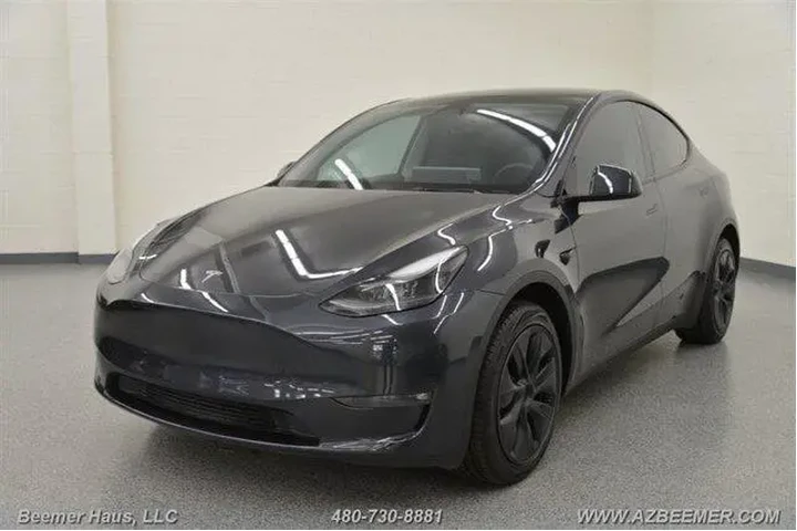 $28998 : Tesla Model Y 2024 AWD Long image 2