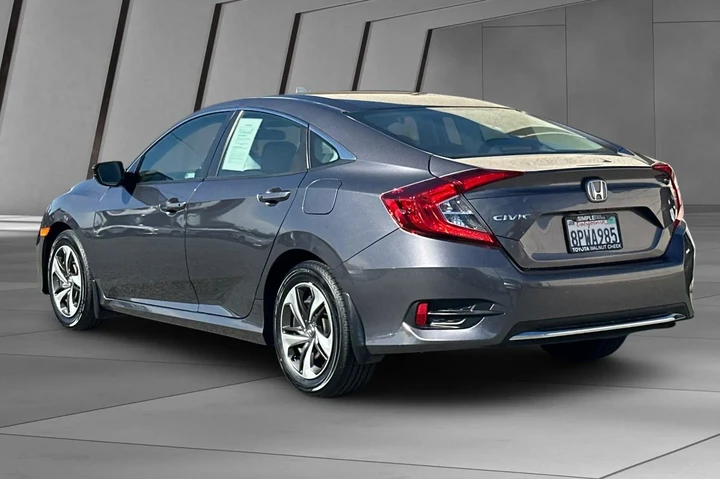 $20500 : Honda Civic 2019 LX 4dr Seda image 10