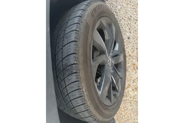 $18778 : Volkswagen Taos 2022 SEL 4dr image 2