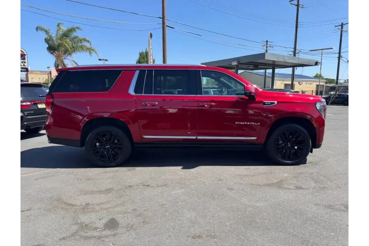 $41998 : 2021 GMC Yukon XL Denali image 9