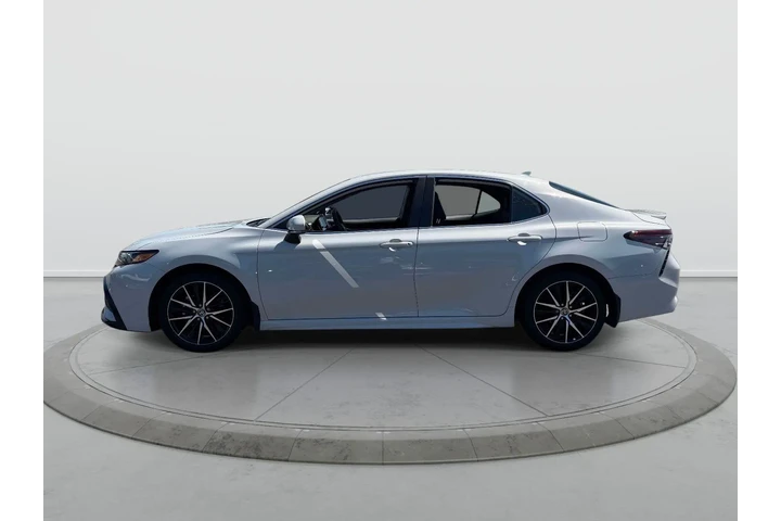 $26298 : Toyota Camry 2023 AWD SE 4dr image 4