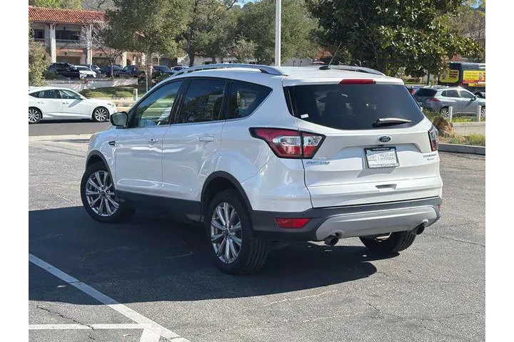 $12990 : Ford Escape 2017 Titanium 4d image 5
