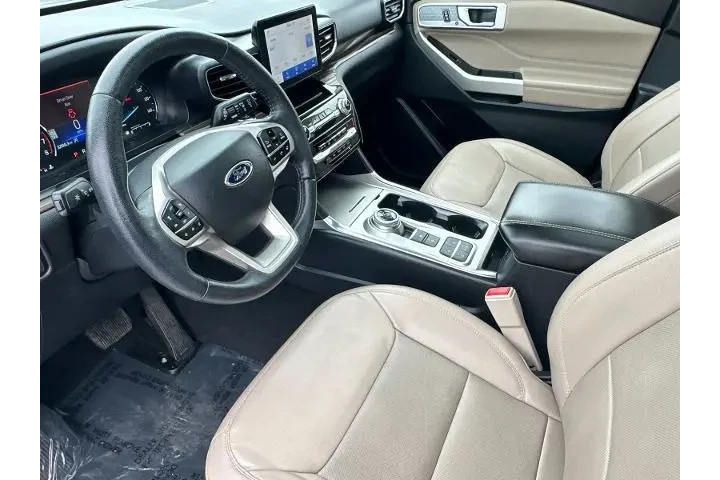 $29990 : Ford Explorer 2021 Limited 4 image 10