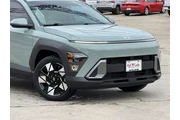 $24144 : Hyundai KONA 2024 SEL 4dr Cr thumbnail