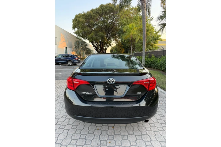 $10900 : 🚘*Toyota Corolla SE 2018* image 6