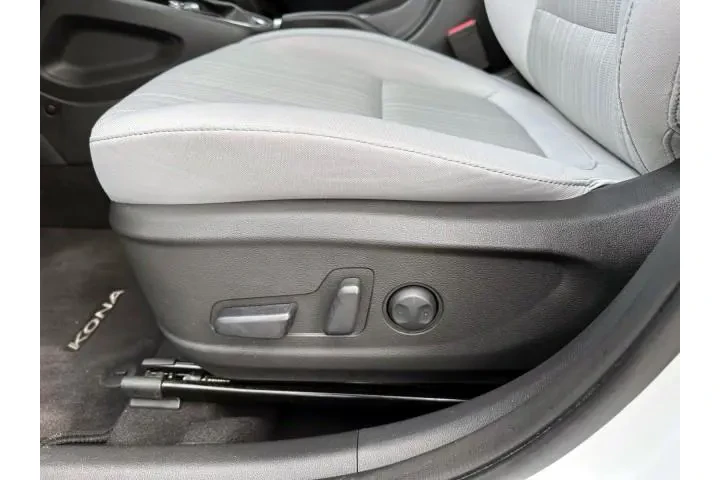 $18777 : Hyundai KONA 2023 AWD SEL 4d image 10