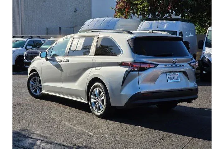$32500 : Toyota Sienna 2022 XLE 8-Pas image 7