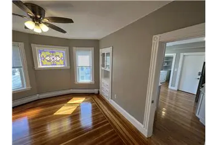 $4400 : Rental property with 3 bedro image 8