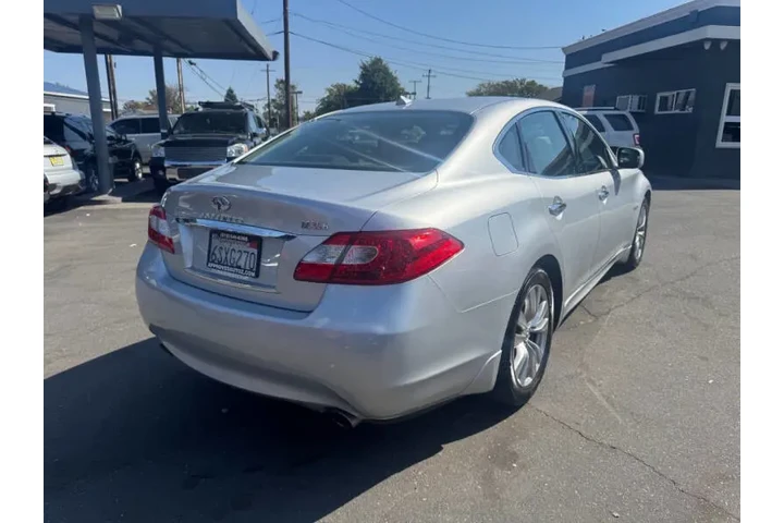 $10998 : 2012 M35h image 6