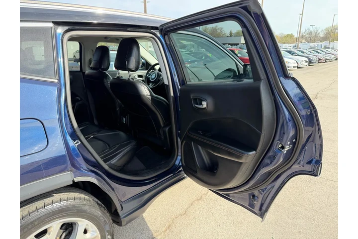 $10980 : 2017 Compass Limited image 9