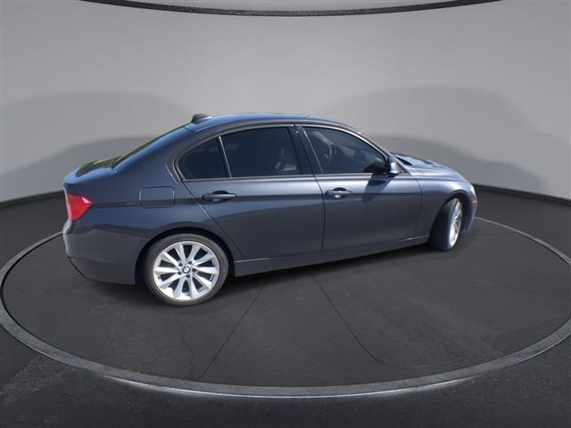 $9900 : PRE-OWNED 2012 3 SERIES 328I image 9