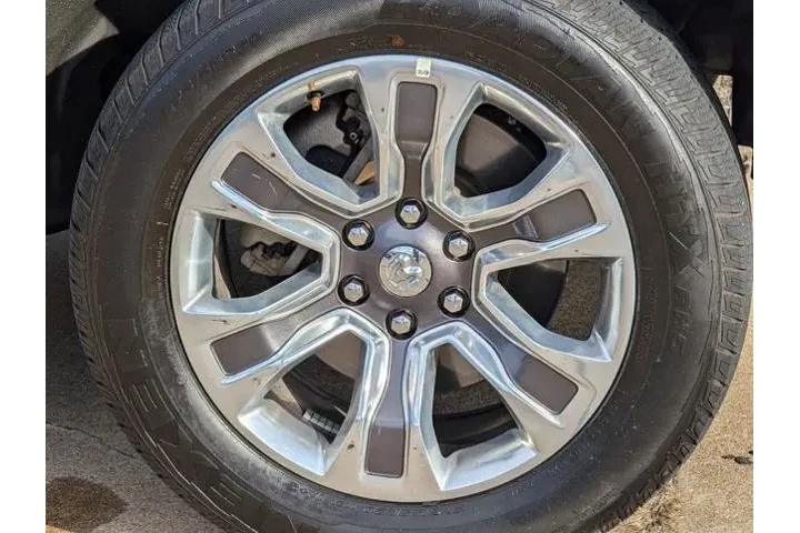 $32995 : Ram 1500 2023 4x4 Limited 4d image 9