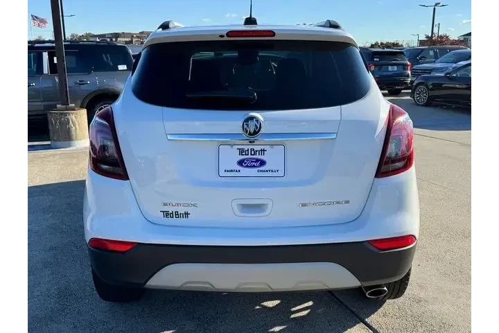 $10500 : Buick Encore 2017 Essence 4d image 9
