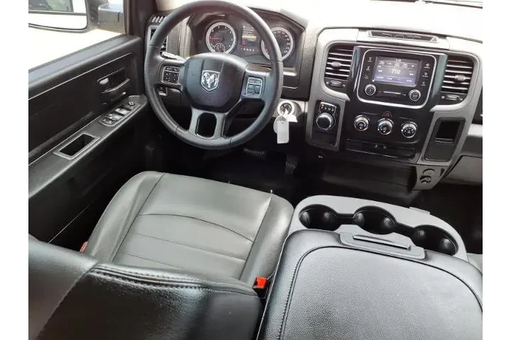 $18988 : Ram 1500 Classic 2023 4x2 Tr image 4