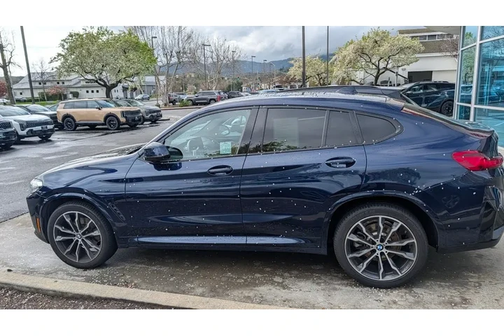 $34990 : 2022 X4 xDrive30i image 5