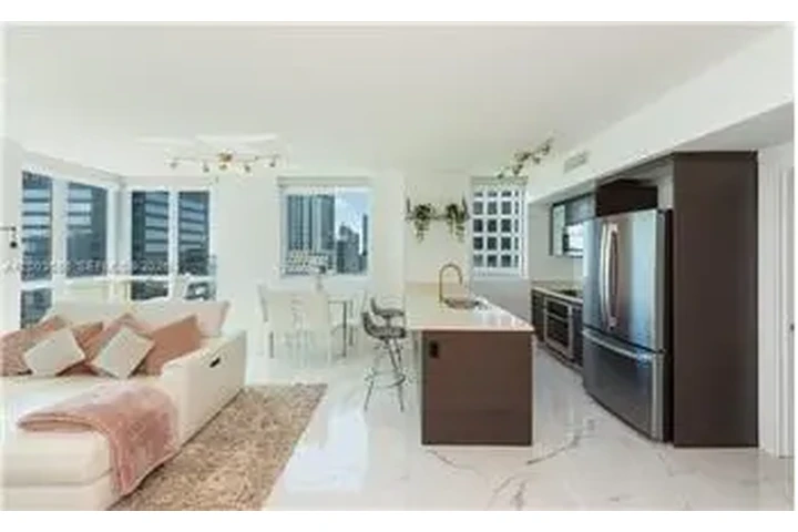 $5750 : Rental property with 2 bedro image 9