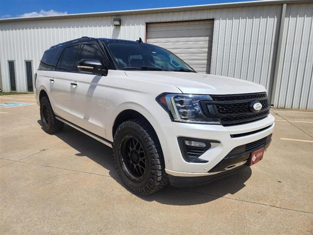 2019 Expedition MAX image 3