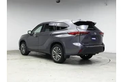 $30998 : Toyota Highlander 2021 AWD P thumbnail