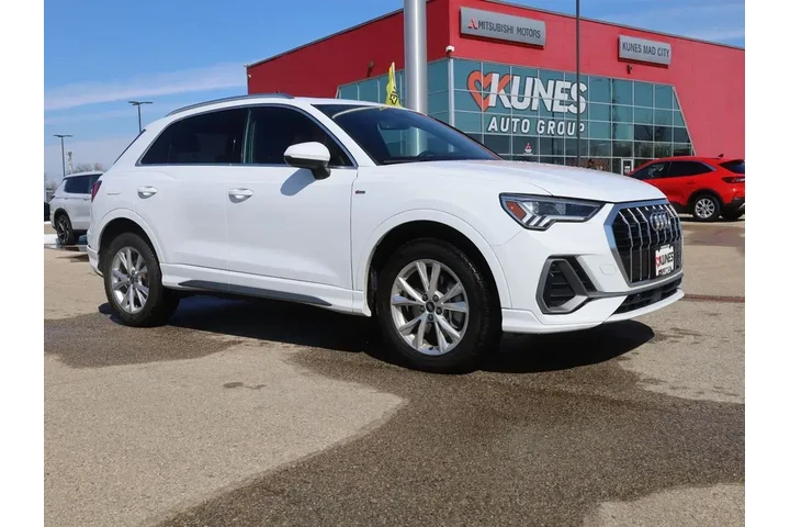 $27577 : Audi Q3 2024 AWD quattro S l image 2