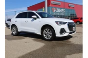 $27577 : Audi Q3 2024 AWD quattro S l thumbnail
