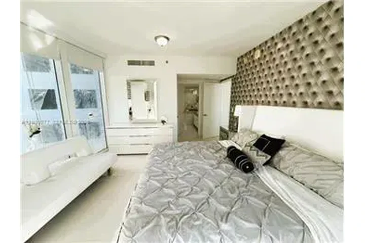 $5500 : Rental property with 2 bedro image 7