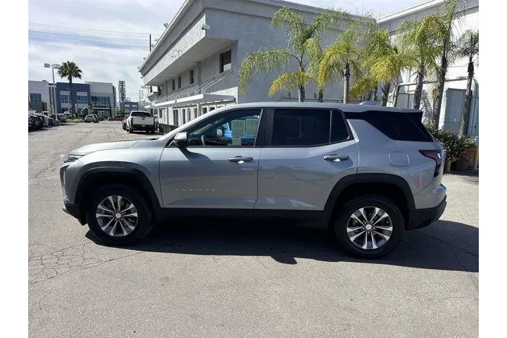 $23100 : Chevrolet Equinox 2025 LT 4d image 6