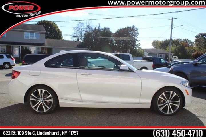 $25900 : Used  BMW 2 Series 2dr Cpe 228 image 7