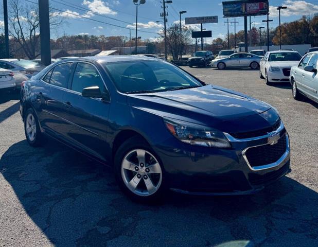 $7900 : 2015 Malibu LS image 10