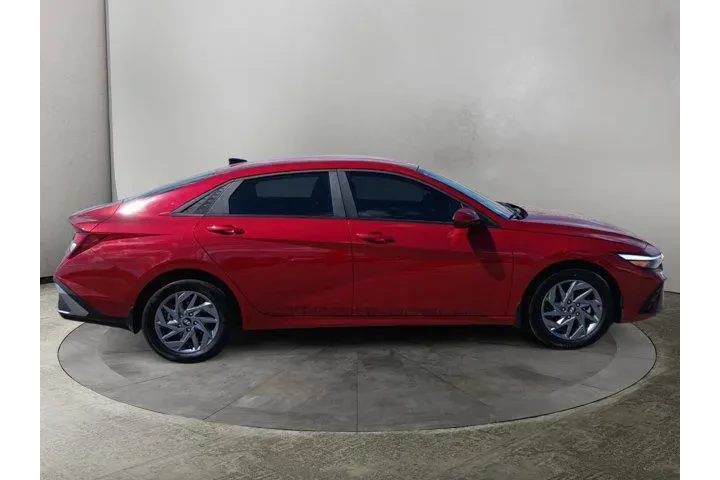 $21991 : Hyundai ELANTRA 2024 SEL 4dr image 6