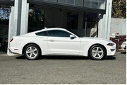 $24995 : Ford Mustang 2022 EcoBoost 2 thumbnail