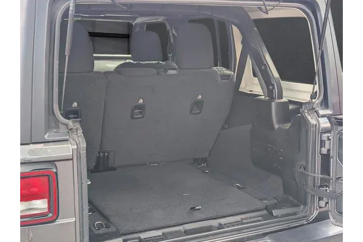 $31999 : Jeep Wrangler Unlimited 2020 image 10