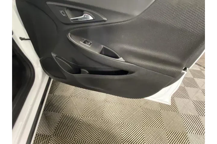 $18957 : Chevrolet Malibu 2024 LT 4dr image 9