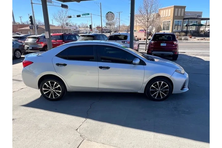 2018 Corolla SE 6M image 4