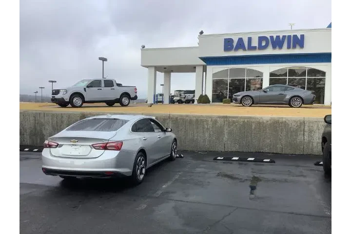 $14950 : Chevrolet Malibu 2021 LT 4dr image 7