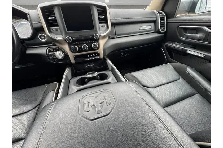 $33994 : Ram 1500 2021 4x4 Laramie 4d image 3