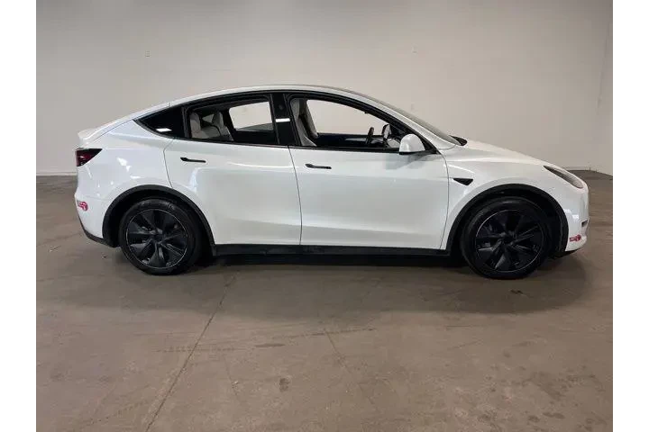 $35784 : Tesla Model Y 2024 AWD Long image 2