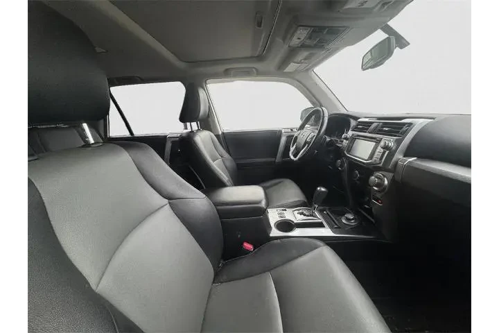 $27971 : Toyota 4Runner 2017 4x4 SR5 image 10