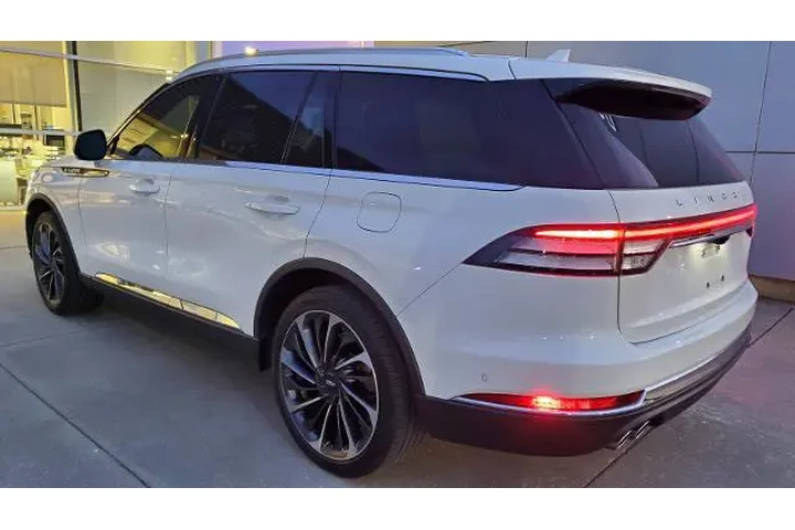 $38945 : Lincoln Aviator 2021 AWD Res image 4