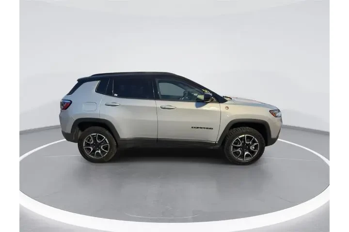 $27800 : Jeep Compass 2024 4x4 Trailh image 9