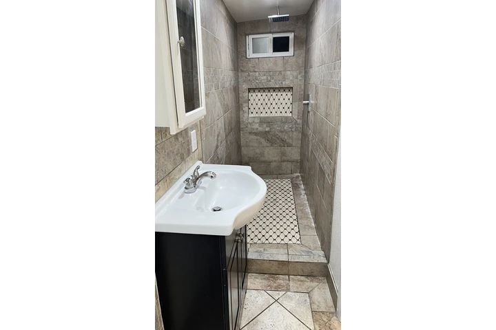$875 : Apartamentito image 7