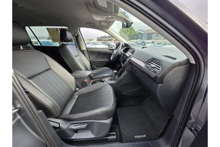 $22995 : Volkswagen Tiguan 2024 SE 4d image 10