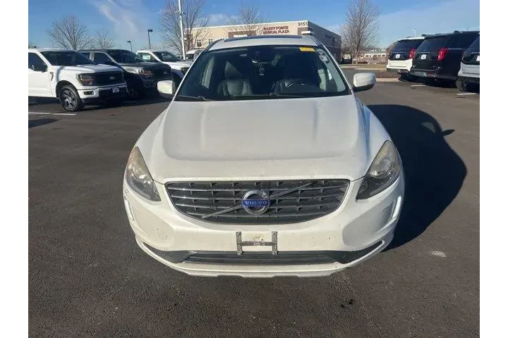 $10000 : Volvo XC60 2016 AWD T5 Premi image 2
