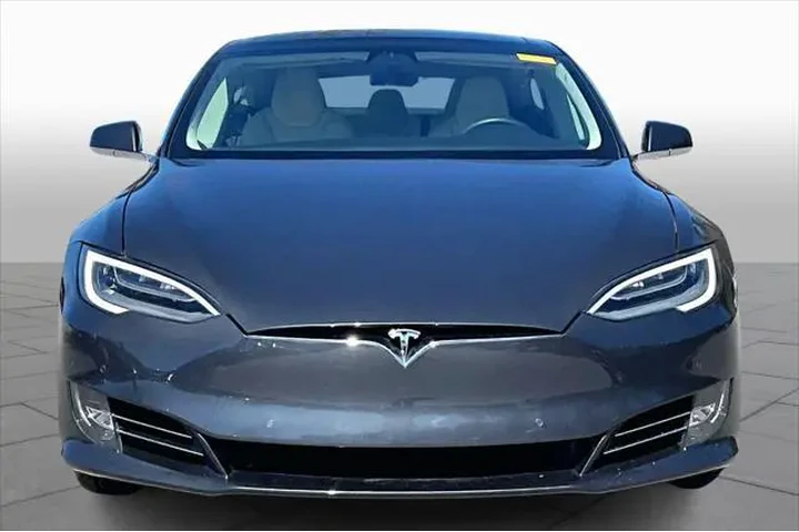 $18998 : Tesla Model S 2018 AWD 75D 4 image 4