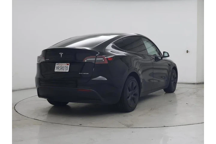 $39998 : Tesla Model Y 2024 AWD Long image 8
