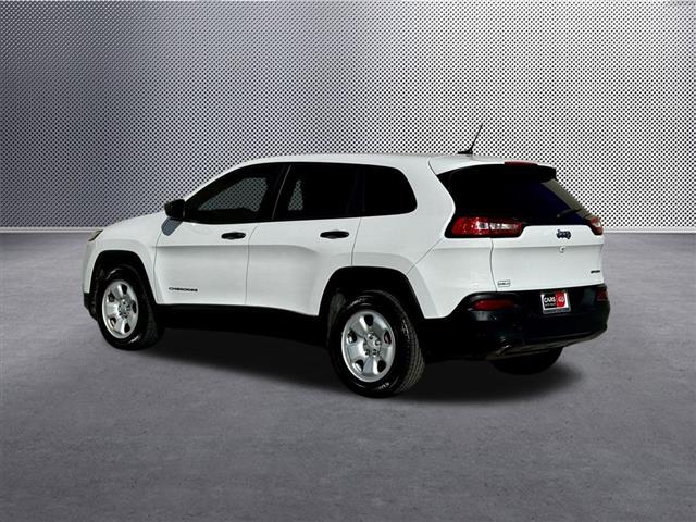 $15807 : 2017 Cherokee Sport image 5