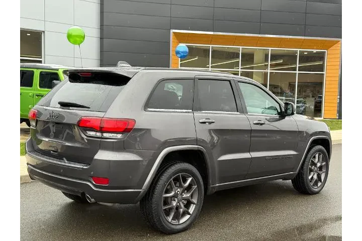 $29990 : Jeep Grand Cherokee 2021 4x4 image 2